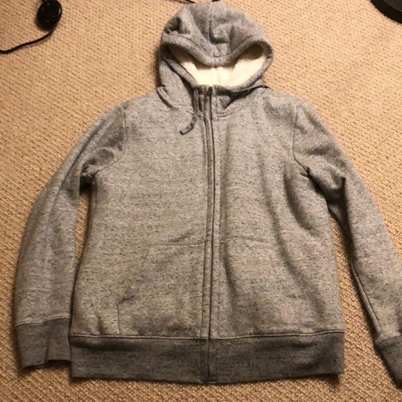 Uniqlo hoodie with soft fuzzy lining - Picture 1 of 5